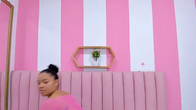 ISABELLA 020 online show from March 2025 12:22:01 PM