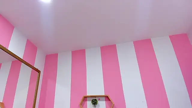 ISABELLA 020 online show from September 2025 01:11:02 PM