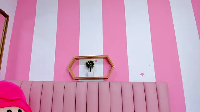 ISABELLA 020 online show from April 2026 12:12:01 PM