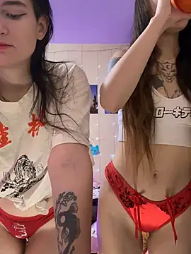 Snapshot of Heart_Ass chatting on December 2024 04:18:02 AM Heart Ass online show from December 2024 04:18:02 AM