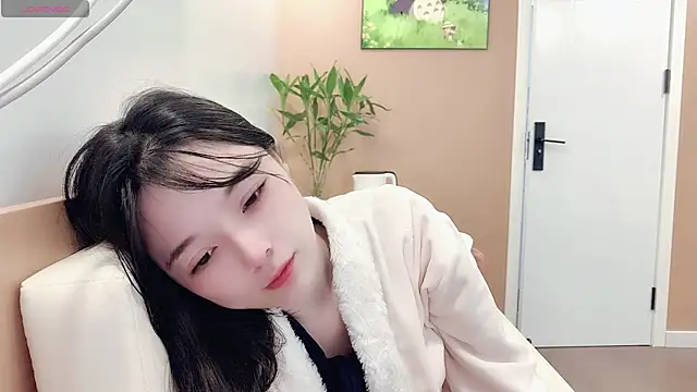 AKiKi711 online show from February 2026 04:29:01 AM