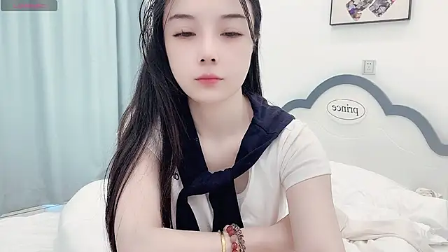 AKiKi711 online show from April 2026 04:48:01 AM