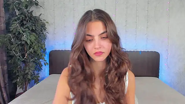 Snapshot of Milana_Crystal_ chatting on December 2024 08:15:02 AM Milana Crystal online show from December 2024 08:15:02 AM