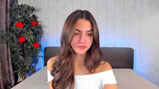 Snapshot of Milana_Crystal_ chatting on December 2024 08:08:02 AM Milana Crystal online show from December 2024 08:08:02 AM