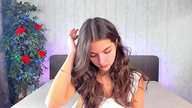 Snapshot of Milana_Crystal_ chatting on December 2024 08:13:01 AM Milana Crystal online show from December 2024 08:13:01 AM
