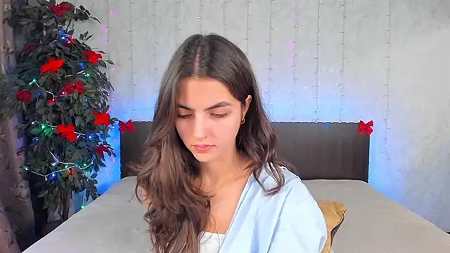 Snapshot of Milana_Crystal_ chatting on December 2024 11:17:02 AM Milana Crystal online show from December 2024 11:17:02 AM