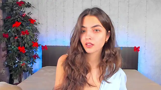 Snapshot of Milana_Crystal_ chatting on December 2024 11:15:02 AM Milana Crystal online show from December 2024 11:15:02 AM