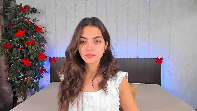 Snapshot of Milana_Crystal_ chatting on December 2024 08:15:02 AM Milana Crystal online show from December 2024 08:15:02 AM