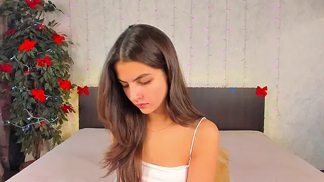 Snapshot of Milana_Crystal_ chatting on January 2025 08:10:02 AM Milana Crystal online show from January 2025 08:10:02 AM