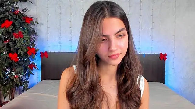 Snapshot of Milana_Crystal_ chatting on January 2025 04:50:02 PM Milana Crystal online show from January 2025 04:50:02 PM
