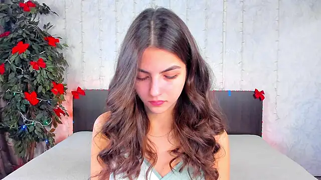 Snapshot of Milana_Crystal_ chatting on January 2025 08:19:01 AM Milana Crystal online show from January 2025 08:19:01 AM