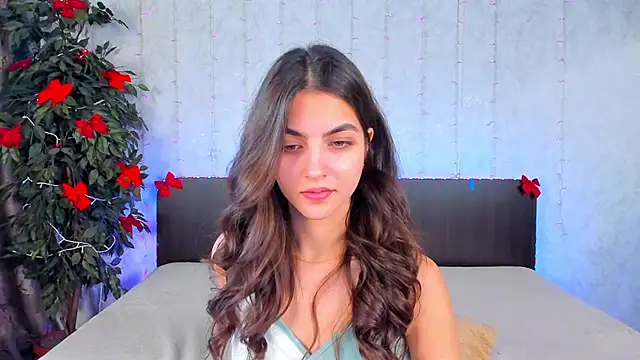 Snapshot of Milana_Crystal_ chatting on January 2025 11:24:01 AM Milana Crystal online show from January 2025 11:24:01 AM