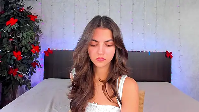 Snapshot of Milana_Crystal_ chatting on January 2025 11:28:01 AM Milana Crystal online show from January 2025 11:28:01 AM