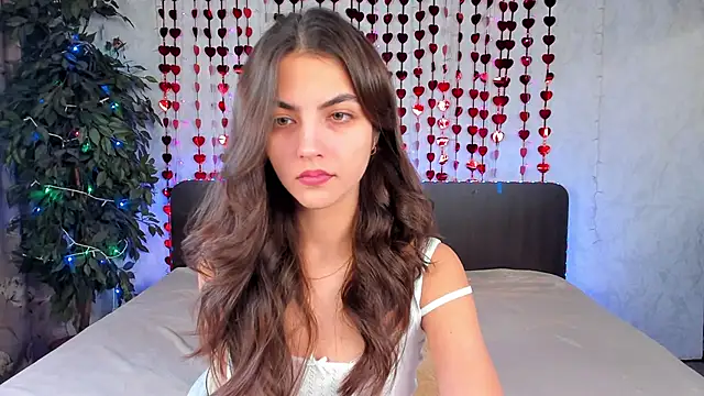 Snapshot of Milana_Crystal_ chatting on February 2025 08:13:02 AM Milana Crystal online show from February 2025 08:13:02 AM