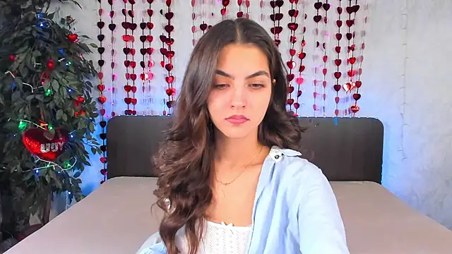 Snapshot of Milana_Crystal_ chatting on February 2025 08:18:02 AM Milana Crystal online show from February 2025 08:18:02 AM