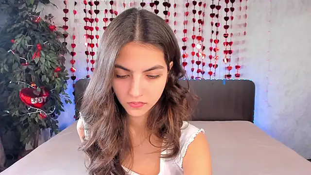 Snapshot of Milana_Crystal_ chatting on February 2025 08:21:01 AM Milana Crystal online show from February 2025 08:21:01 AM