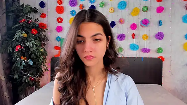 Snapshot of Milana_Crystal_ chatting on March 2025 08:18:01 AM Milana Crystal online show from March 2025 08:18:01 AM