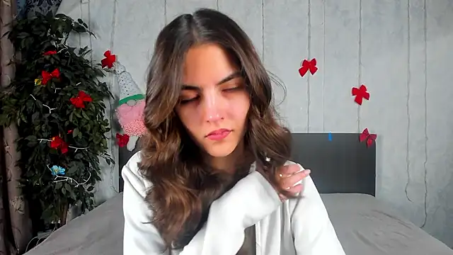 Milana Crystal  online show from February 2026 07:47:02 AM