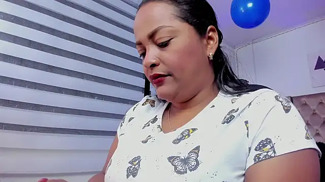 Danna Ramiirez online show from December 2024 06:53:02 PM