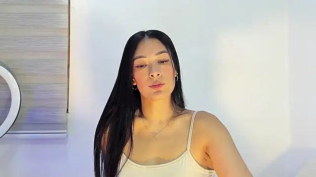 bella hadid1  online show from February 2026 02:43:01 AM