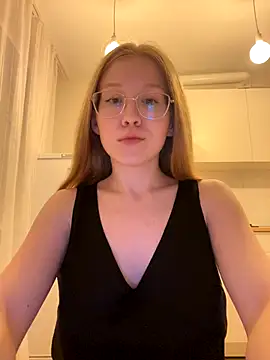 Snapshot of Eva_Weyne chatting on September 2025 06:55:01 PM Eva Weyne online show from September 2025 06:55:01 PM