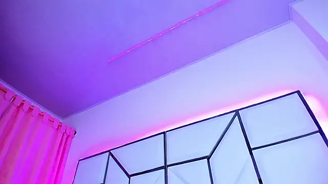 Snapshot of SarayRoyse chatting on January 2025 10:23:01 PM SarayRoyse online show from January 2025 10:23:01 PM