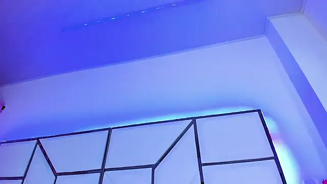 Snapshot of SarayRoyse chatting on February 2025 07:11:01 PM SarayRoyse online show from February 2025 07:11:01 PM