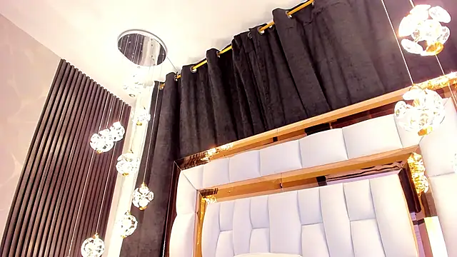 Snapshot of SarayRoyse chatting on March 2025 07:14:02 PM SarayRoyse online show from March 2025 07:14:02 PM