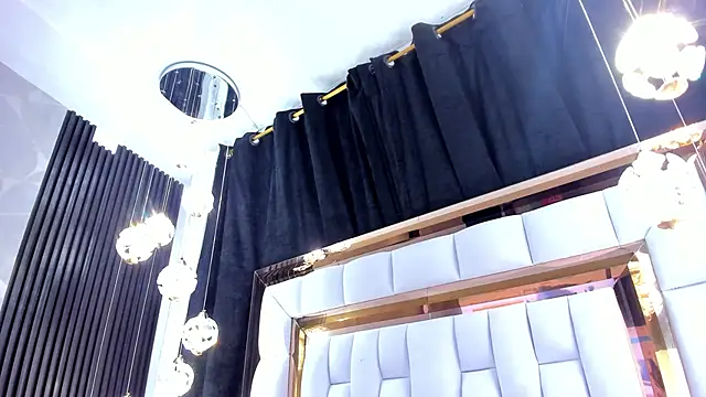 Snapshot of SarayRoyse chatting on September 2025 07:30:02 PM SarayRoyse online show from September 2025 07:30:02 PM