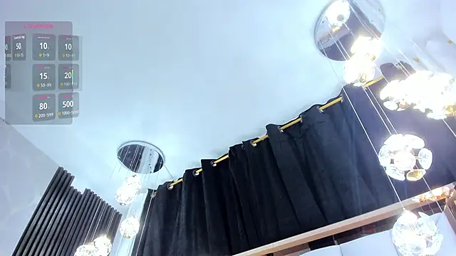 Snapshot of SarayRoyse chatting on October 2025 07:37:01 PM SarayRoyse online show from October 2025 07:37:01 PM