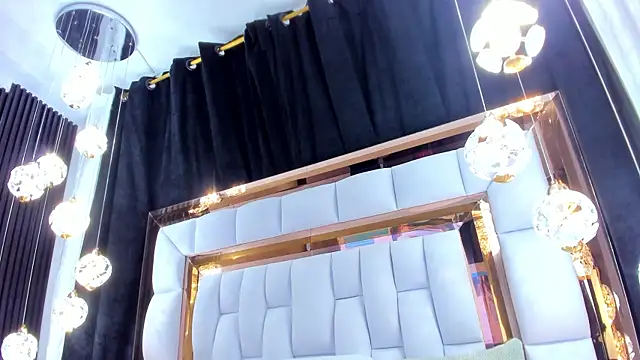 Snapshot of SarayRoyse chatting on October 2025 07:36:02 PM SarayRoyse online show from October 2025 07:36:02 PM