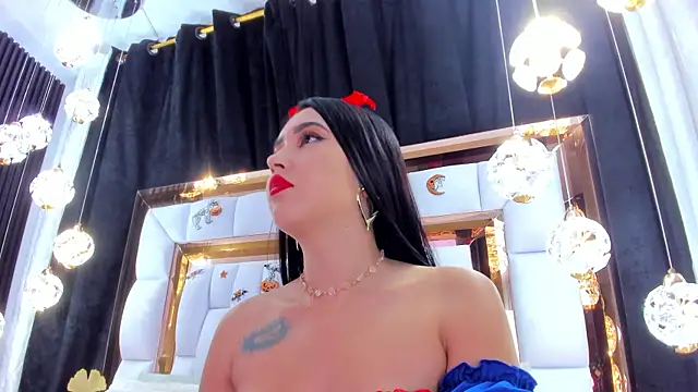 Snapshot of SarayRoyse chatting on October 2025 07:26:02 PM SarayRoyse online show from October 2025 07:26:02 PM