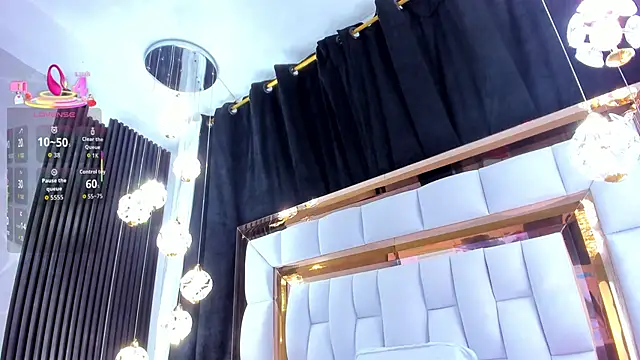 SarayRoyse online show from November 2025 07:34:02 PM