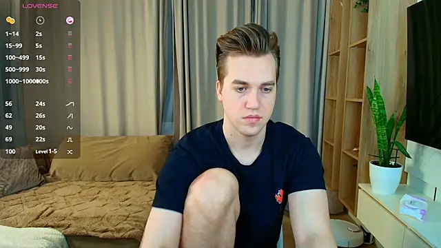 Snapshot of AustinButler chatting on December 2024 07:56:01 PM AustinButler online show from December 2024 07:56:01 PM