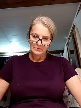 Snapshot of irinamaux chatting on October 2025 06:19:02 AM irinamaux online show from October 2025 06:19:02 AM