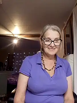 Snapshot of irinamaux chatting on October 2025 03:13:01 PM irinamaux online show from October 2025 03:13:01 PM