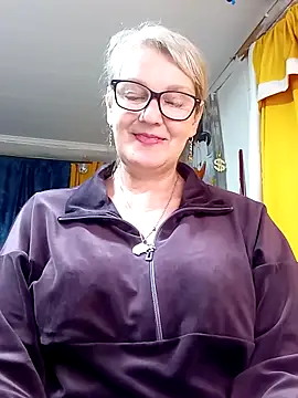 irinamaux online show from April 2026 07:58:01 PM