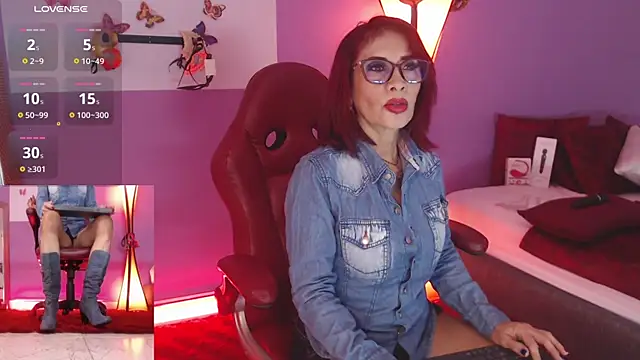 Snapshot of fransheska_rossi chatting on January 2025 12:13:02 PM fransheska rossi online show from January 2025 12:13:02 PM