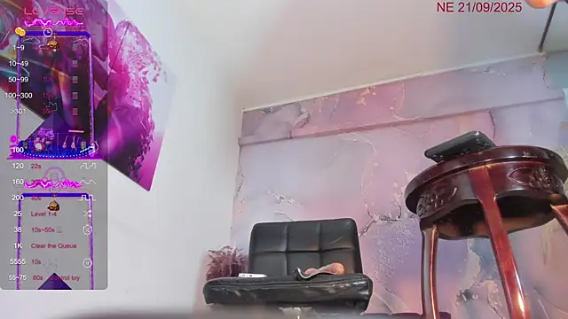 VALERIAQUEENTS online show from September 2025 01:35:01 PM