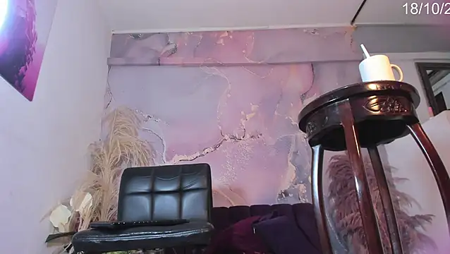 VALERIAQUEENTS online show from October 2025 01:23:01 PM