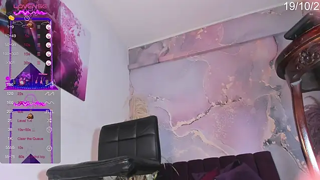 VALERIAQUEENTS online show from October 2025 01:23:02 PM