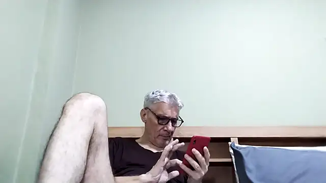 BIGUNCUTHARDCOCK online show from October 2025 04:57:02 AM