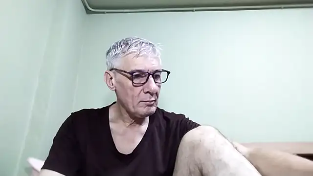 BIGUNCUTHARDCOCK online show from October 2025 01:35:01 AM