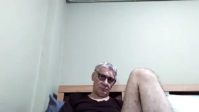 BIGUNCUTHARDCOCK online show from November 2025 01:44:01 PM