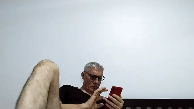 BIGUNCUTHARDCOCK online show from April 2026 02:11:01 PM