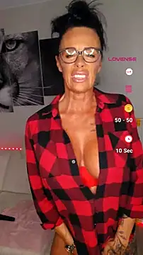 Snapshot of Misses-Cougar chatting on July 2026 07:45:02 AM Misses-Cougar online show from July 2026 07:45:02 AM