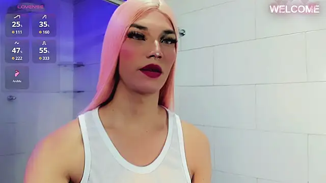 Snapshot of Victoria_Kastelo chatting on October 2025 07:14:02 PM Victoria Kastelo online show from October 2025 07:14:02 PM