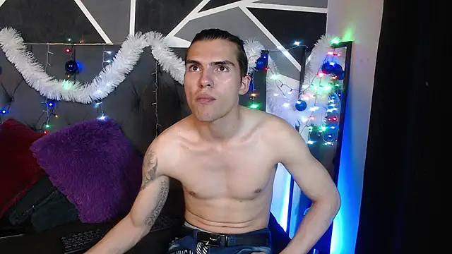 Snapshot of _Tattoo_Couple chatting on December 2024 09:38:02 PM Tattoo Couple online show from December 2024 09:38:02 PM