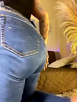 Sweetie Arianna online show from October 2025 03:01:02 AM