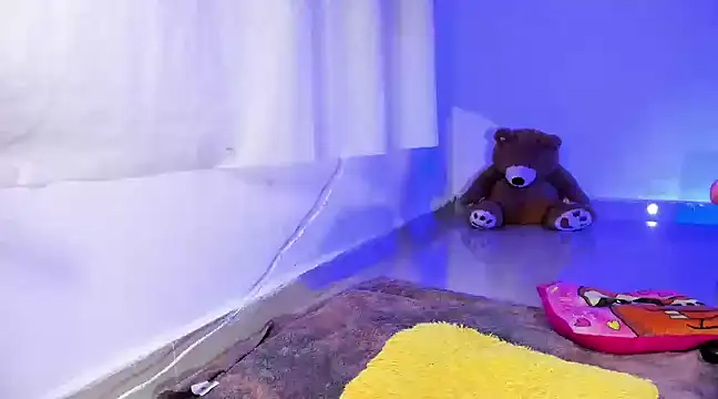 Snapshot of daarklover chatting on March 2025 12:00:01 PM daarklover online show from March 2025 12:00:01 PM